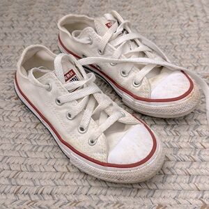 Size 12 kids Converse. Good used condition.